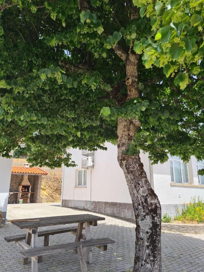Casas Da Escola - "A Escola" - Meas Villa Pampilhosa da Serra Luaran gambar
