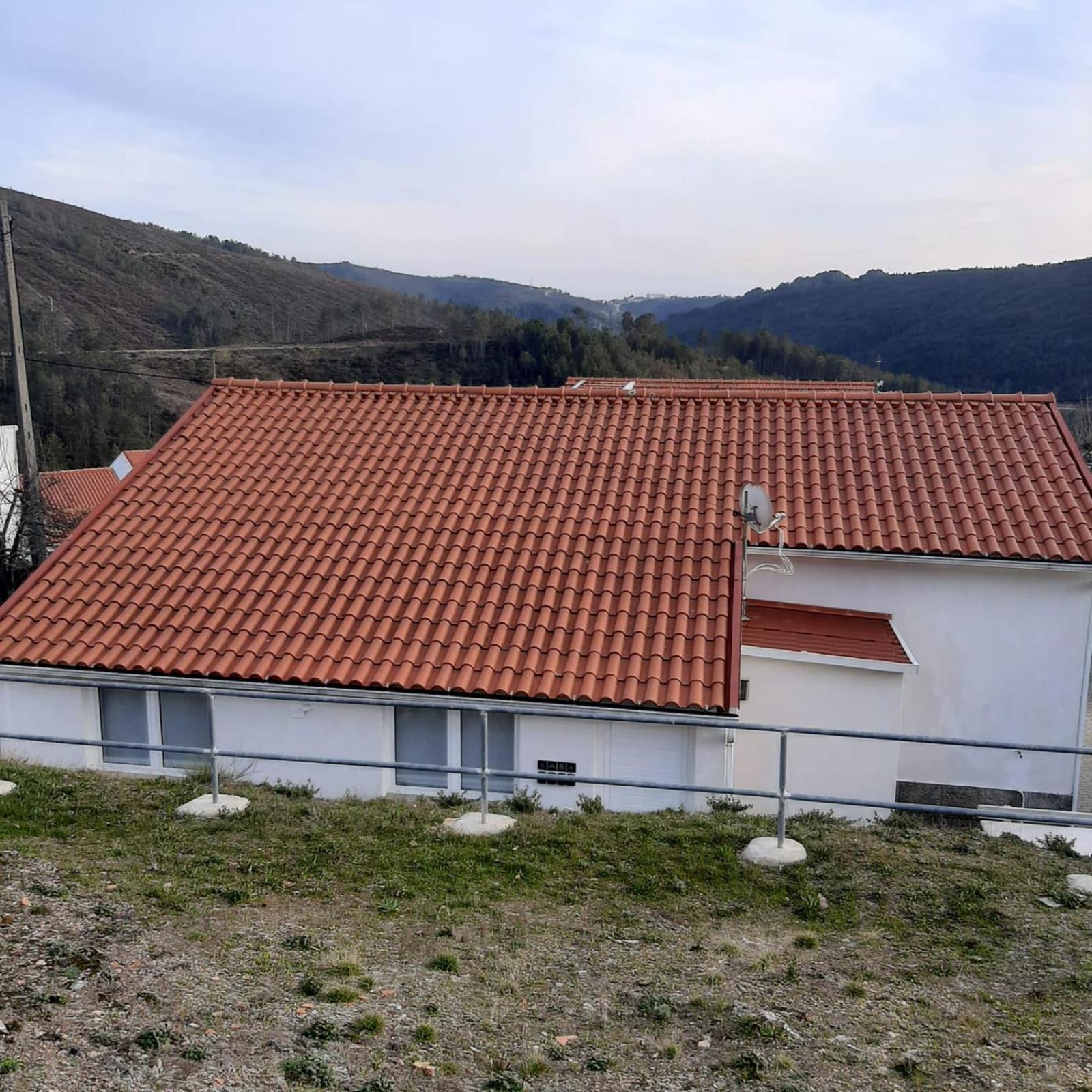 Casas Da Escola - "A Escola" - Meas Villa Pampilhosa da Serra Luaran gambar